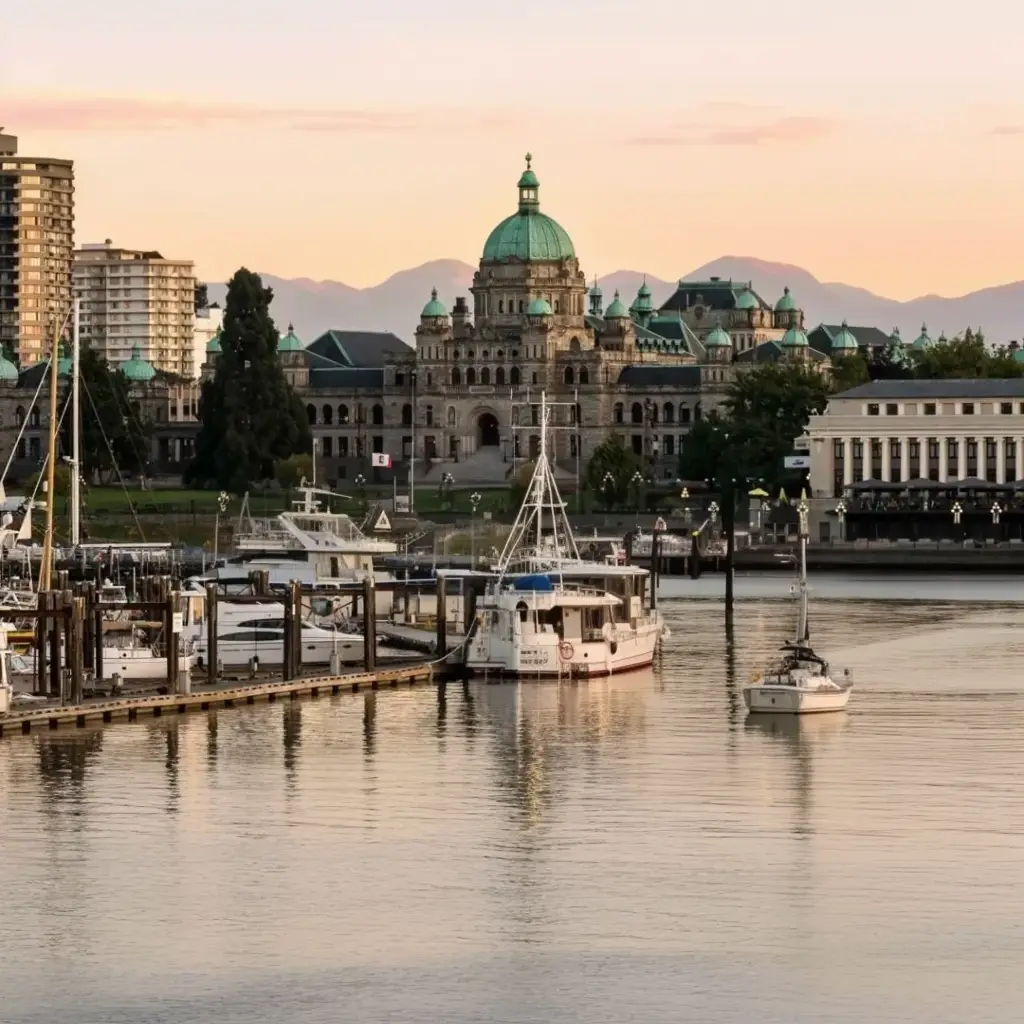 Day one of The Victoria Kayak Fishing Adventure Tour : Kayak Adventure & Victoria Exploration